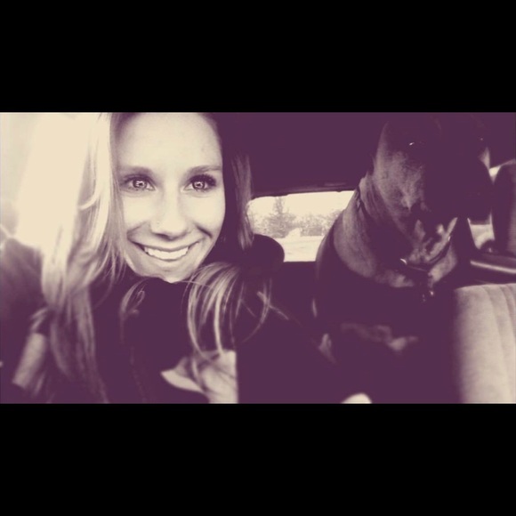 Meet your Posher, Leanne - Picture 1 of 1